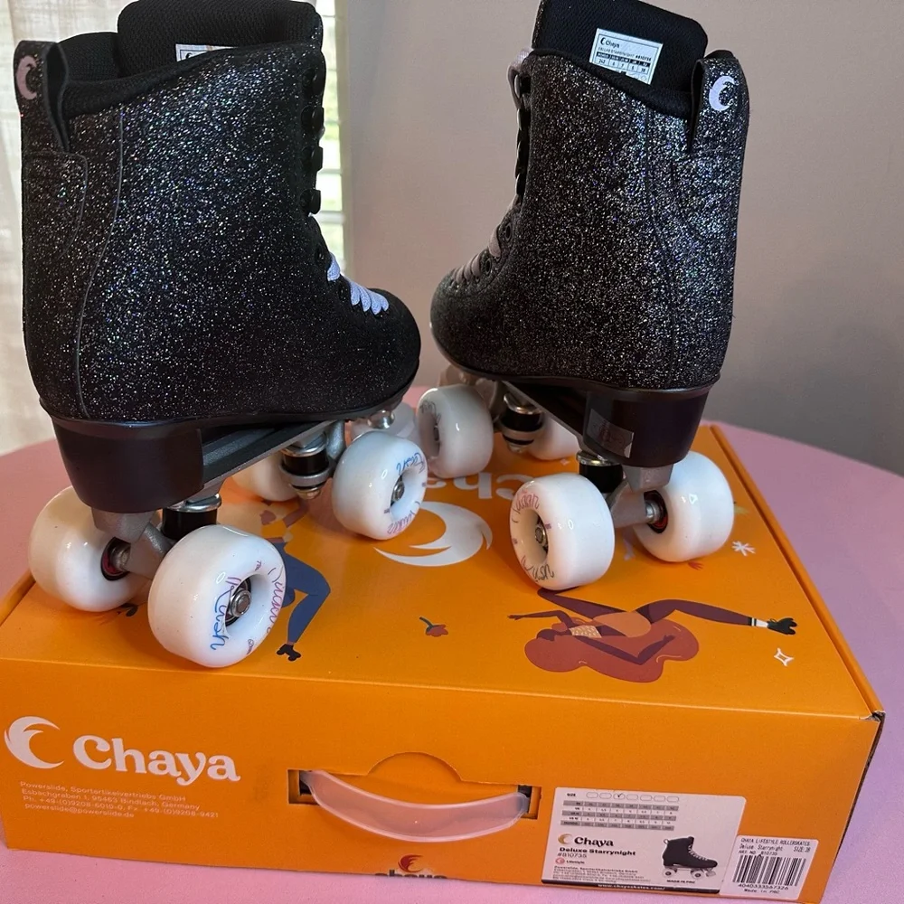 Chaya Women’s or Kids Glitter Quad Roller Skates - Black - Picture 7 of 8